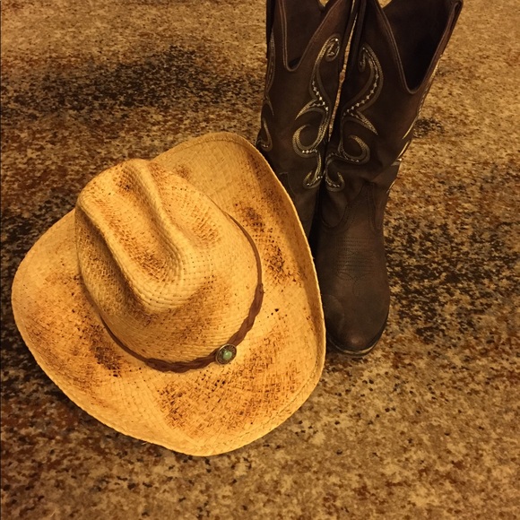 Meet your Posher, Kitty - Picture 6 of 7